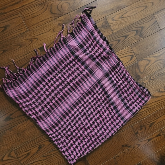 NWOT Scarf - Picture 5 of 6